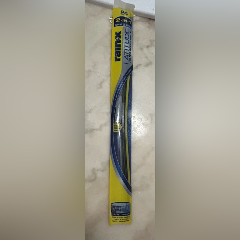 Rain X 19 and 24 inch wiper blades.  2 in 1
